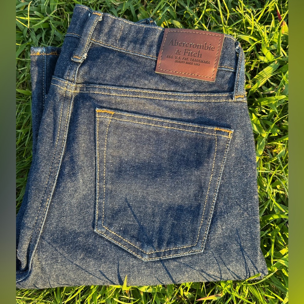 Abercrombie and Fitch Loose Fitting Jeans Men’s Size 30x32 Dark Wash